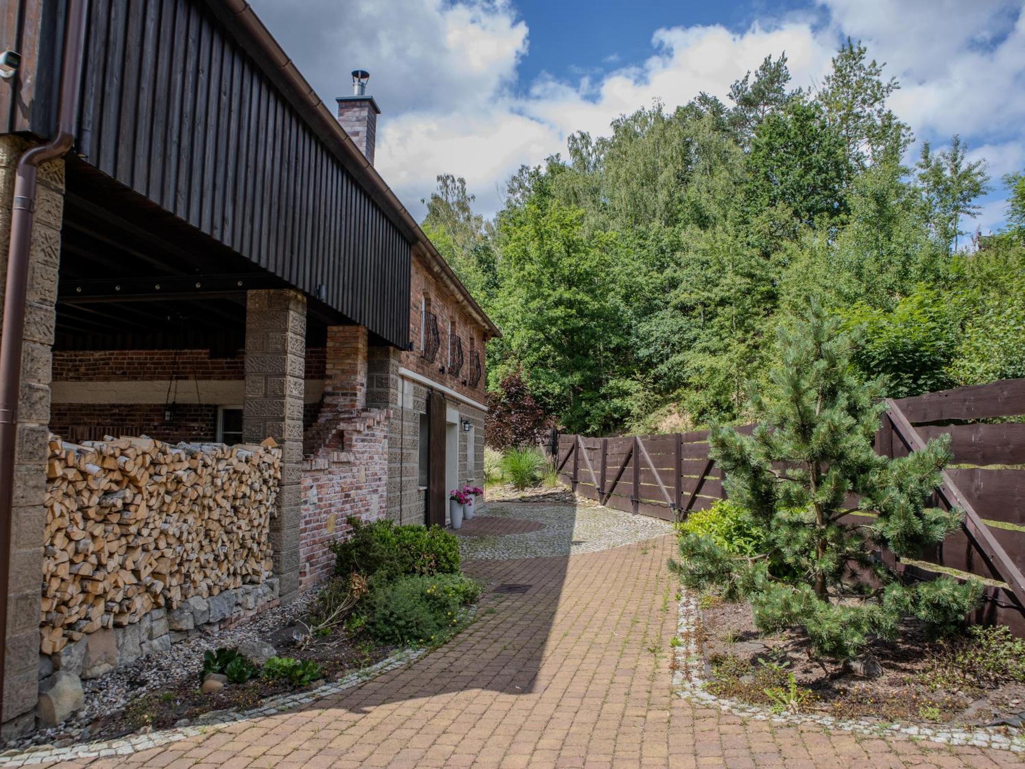 Villa Na Uboczu Gryfów Śląski Esterno foto